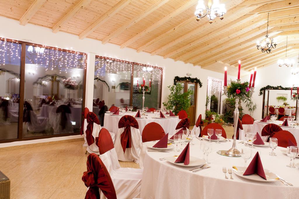 Pension Club Montana Campina Exterior photo