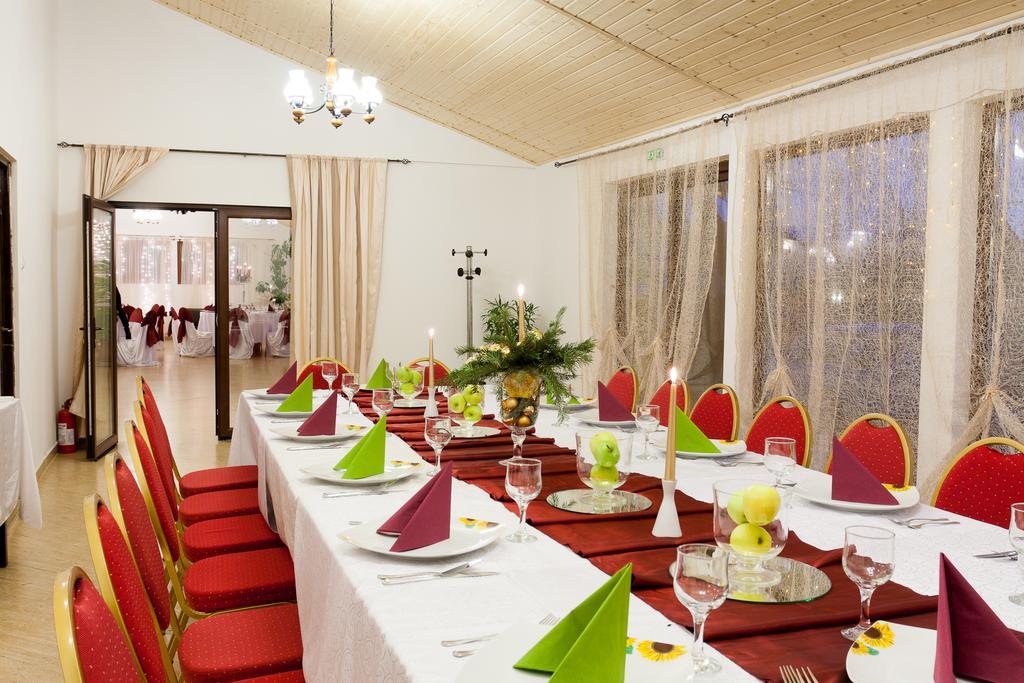 Pension Club Montana Campina Exterior photo