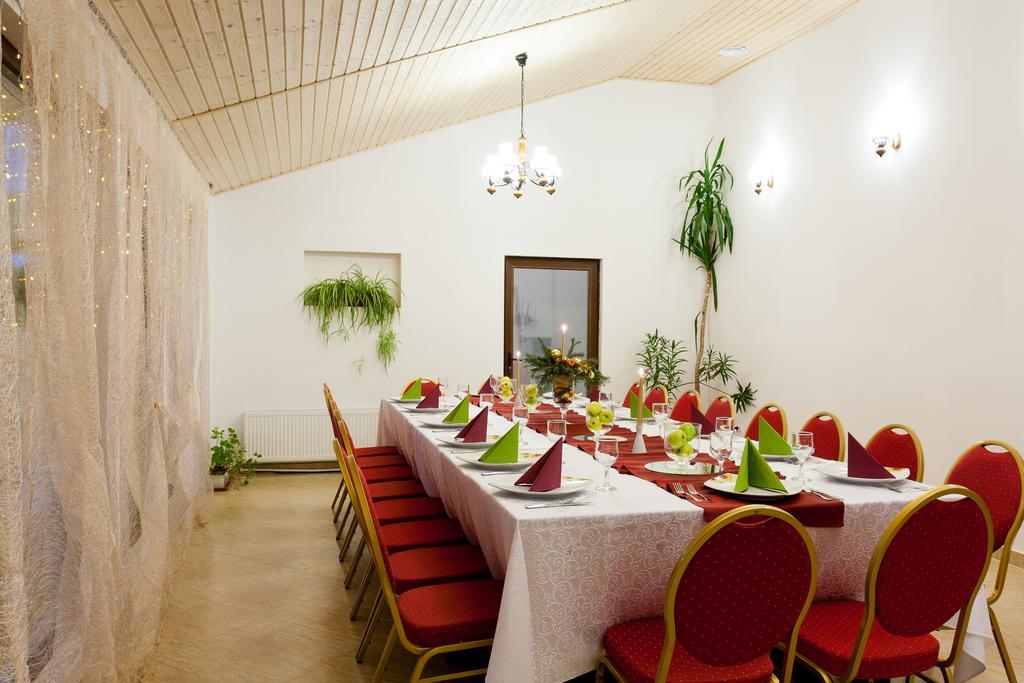 Pension Club Montana Campina Exterior photo