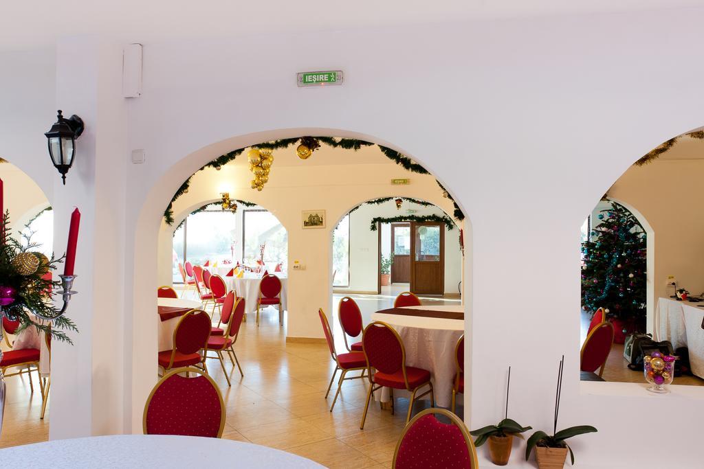 Pension Club Montana Campina Exterior photo