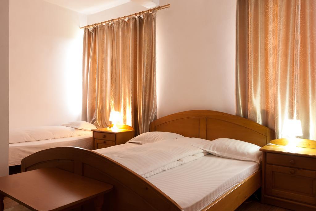 Pension Club Montana Campina Exterior photo