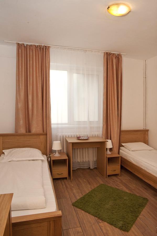 Pension Club Montana Campina Exterior photo